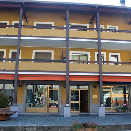 Trilocale In Centro A Chiesa Valmalenco Apartment Chiesa in Valmalenco Exterior foto