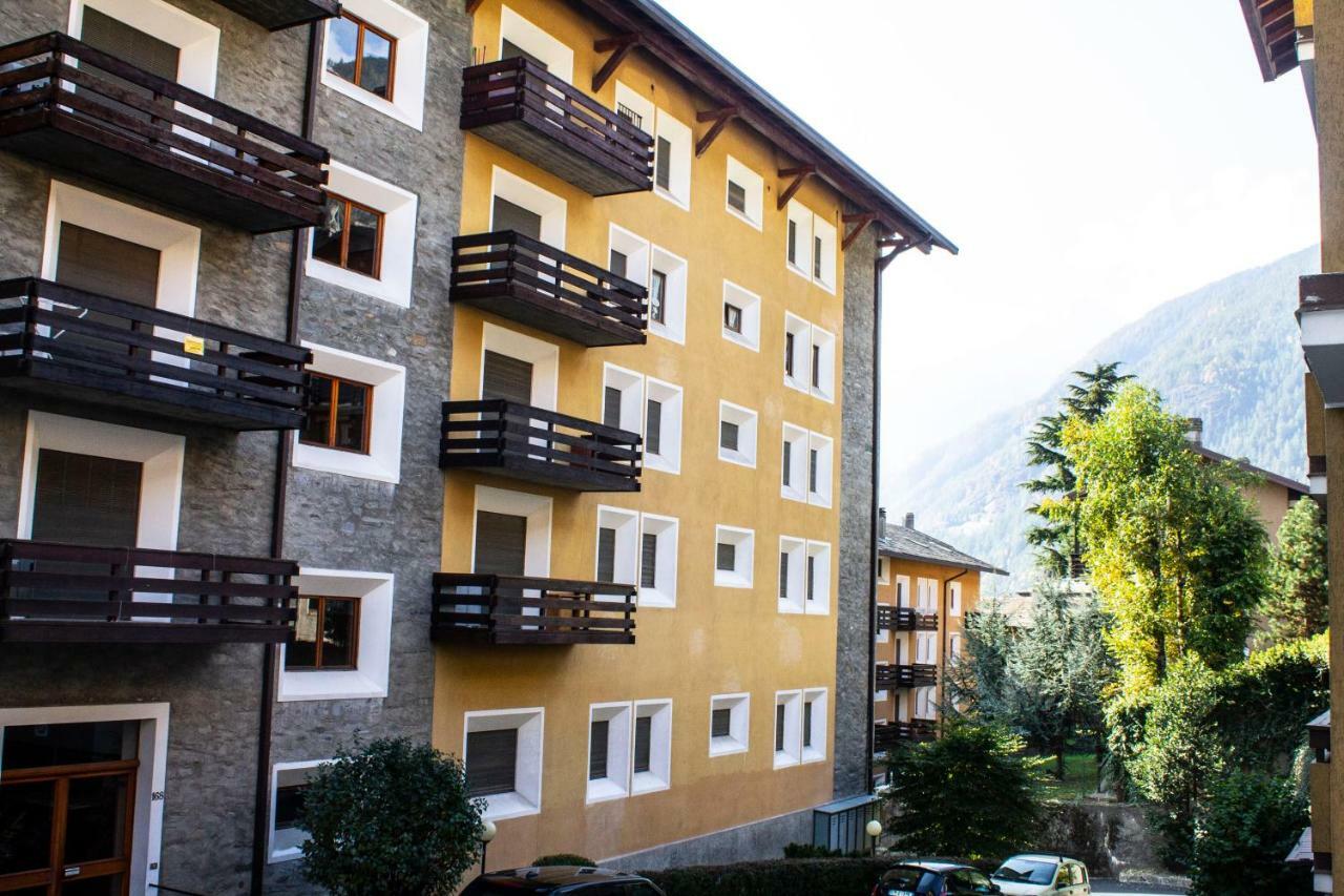 Trilocale In Centro A Chiesa Valmalenco Apartment Chiesa in Valmalenco Exterior foto